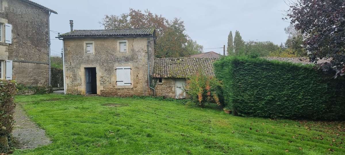 Maison à AIGONNAY