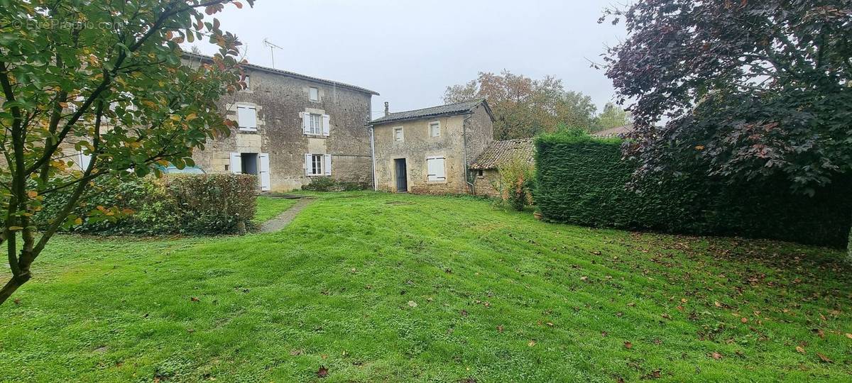 Maison à AIGONNAY