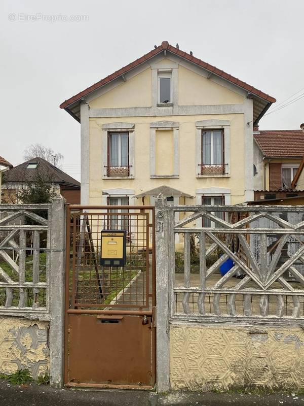 Maison à PIERREFITTE-SUR-SEINE