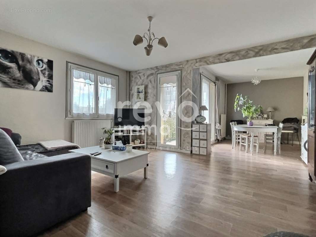 Appartement à VILLARS-LES-DOMBES