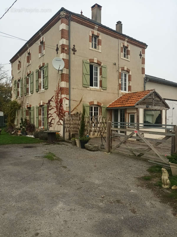 Maison à SAINT-SORNIN-LA-MARCHE