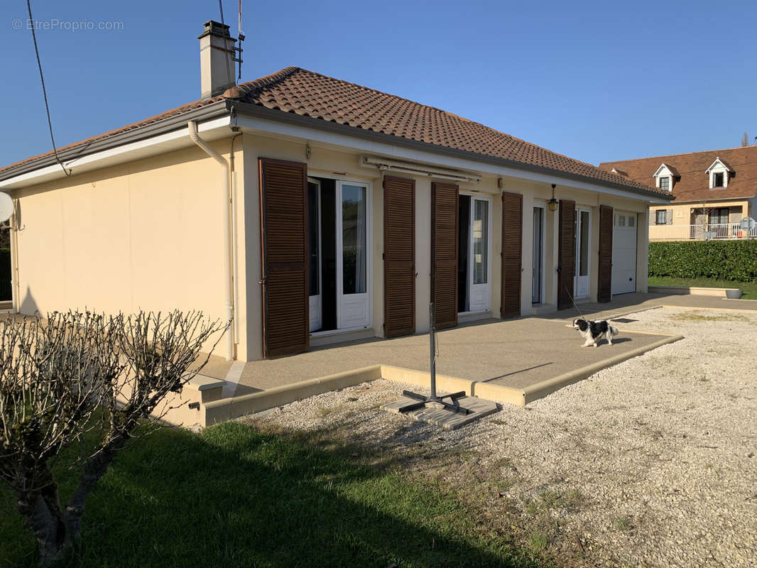 Maison à LE LARDIN-SAINT-LAZARE