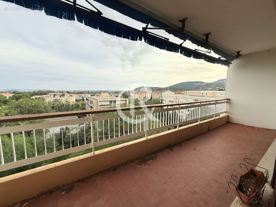 Appartement à HYERES