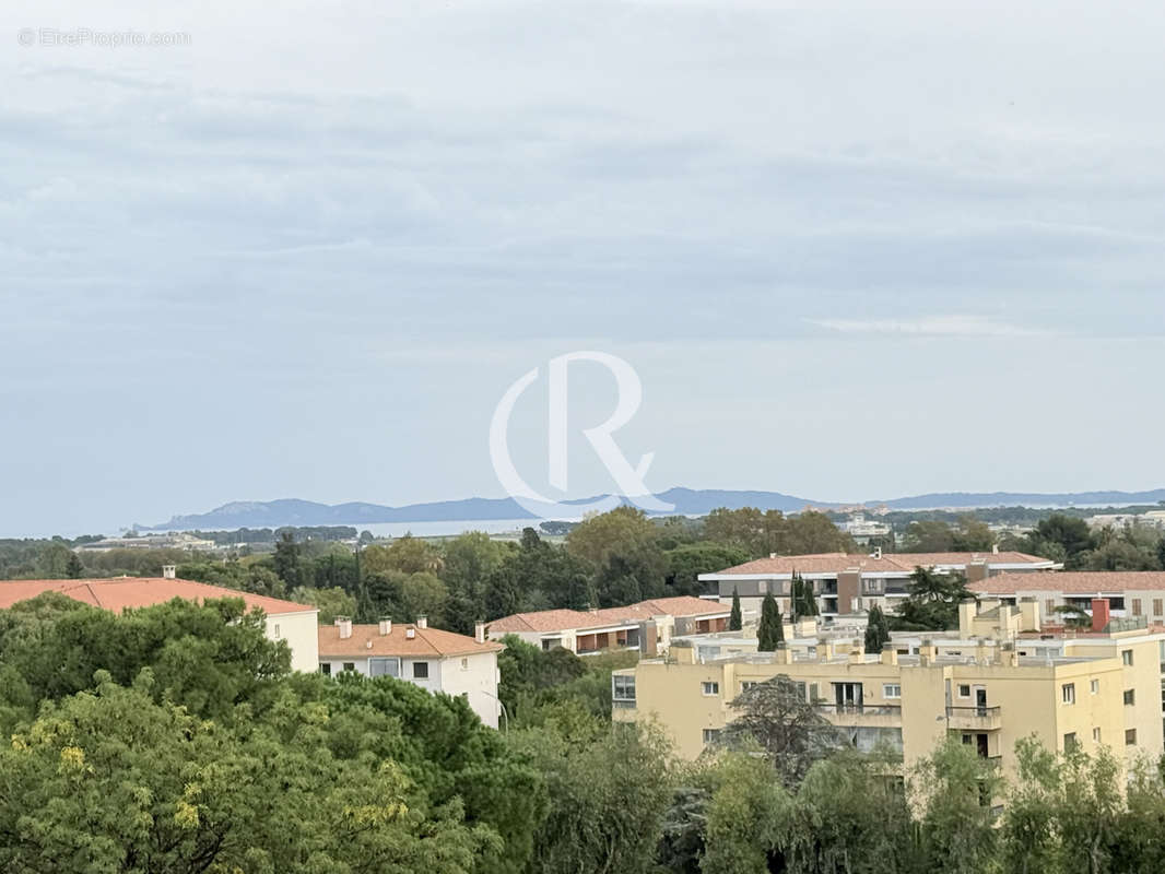 Appartement à HYERES