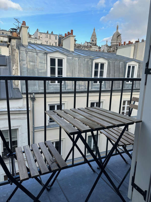 Appartement à PARIS-18E