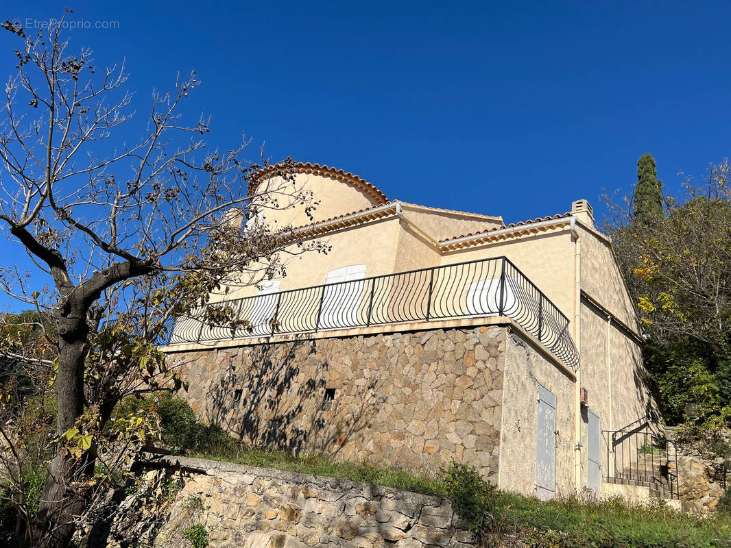 Maison à OLLIOULES