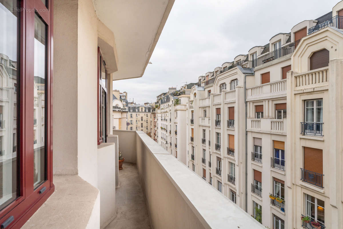 Appartement à PARIS-15E