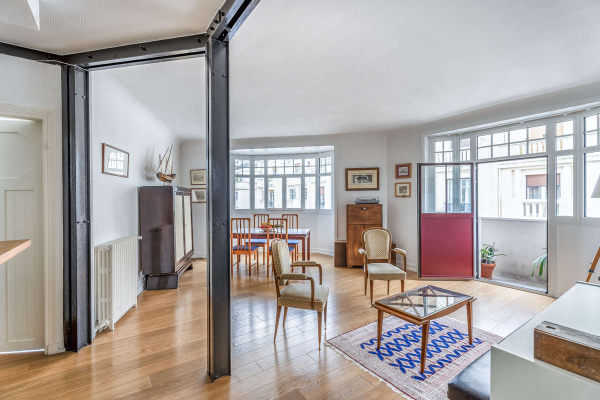 Appartement à PARIS-15E