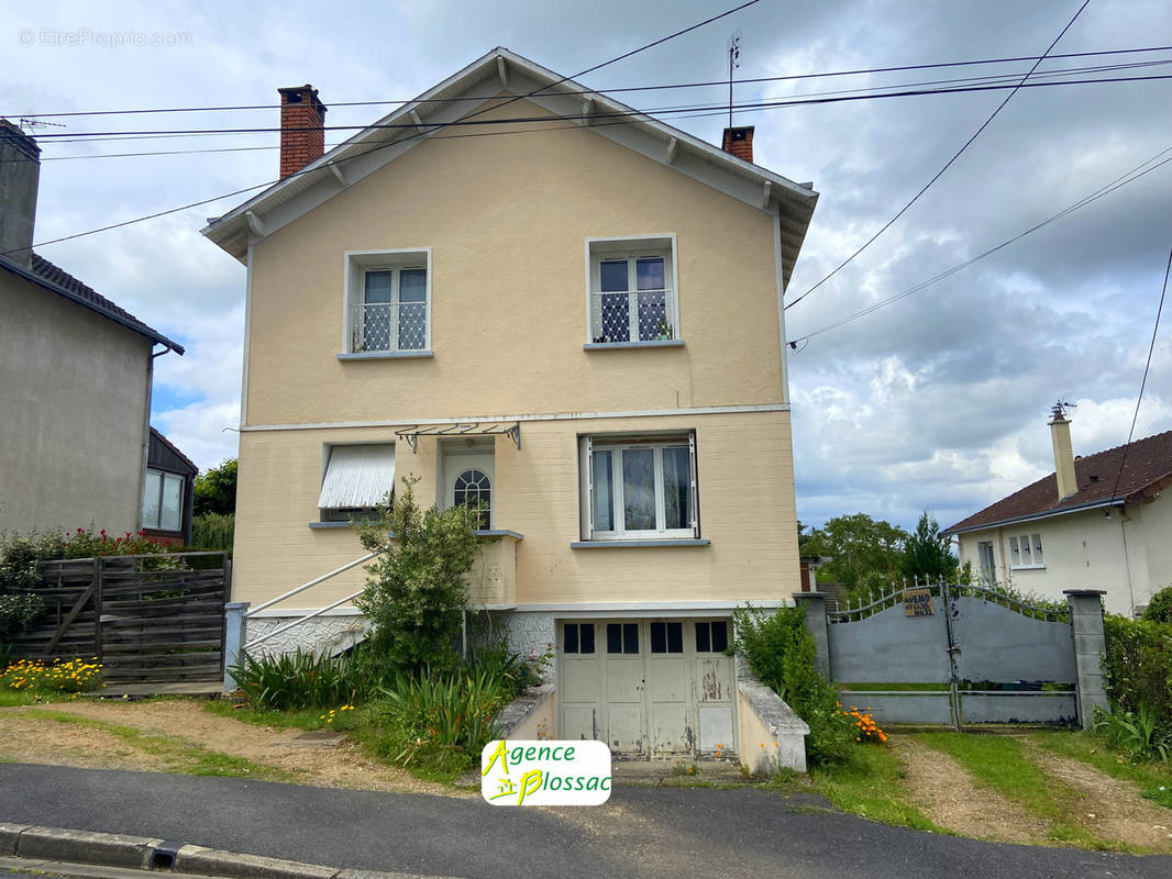 Maison à CHATELLERAULT