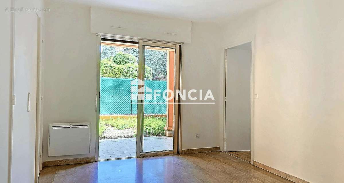 Appartement à MOUGINS