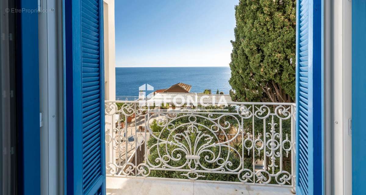 Appartement à ROQUEBRUNE-CAP-MARTIN