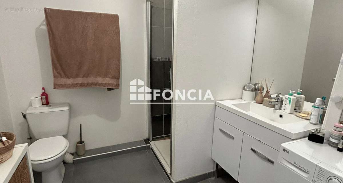 Appartement à MARSEILLE-5E