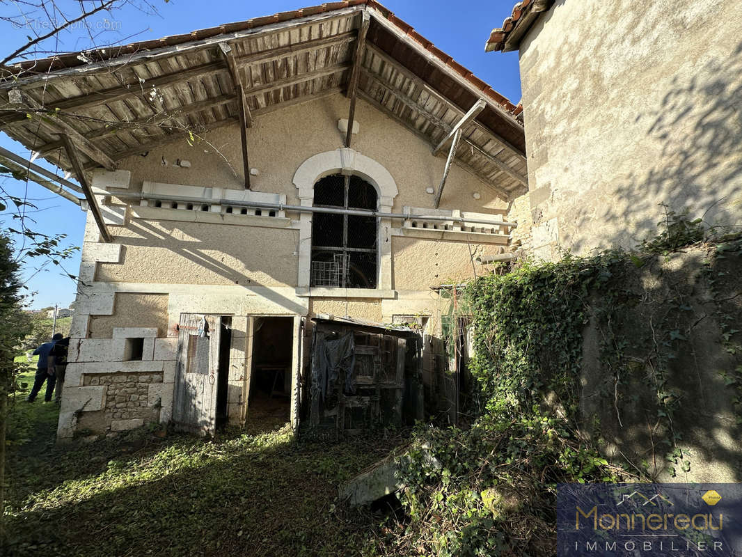 Maison à BRIE-SOUS-BARBEZIEUX