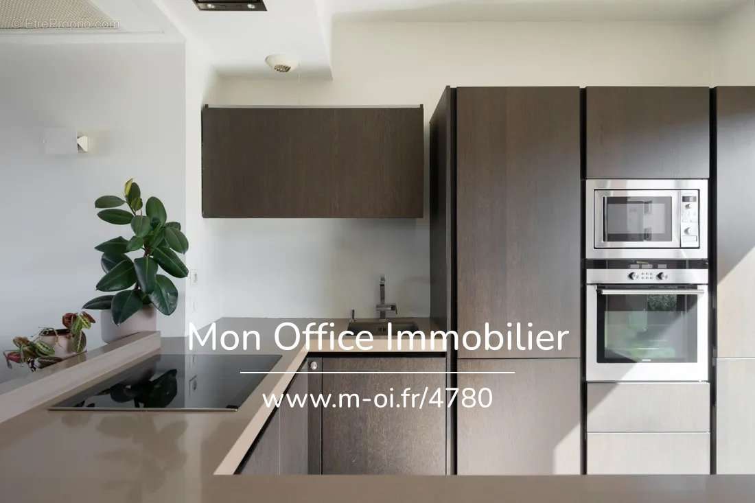 Appartement à MARSEILLE-7E