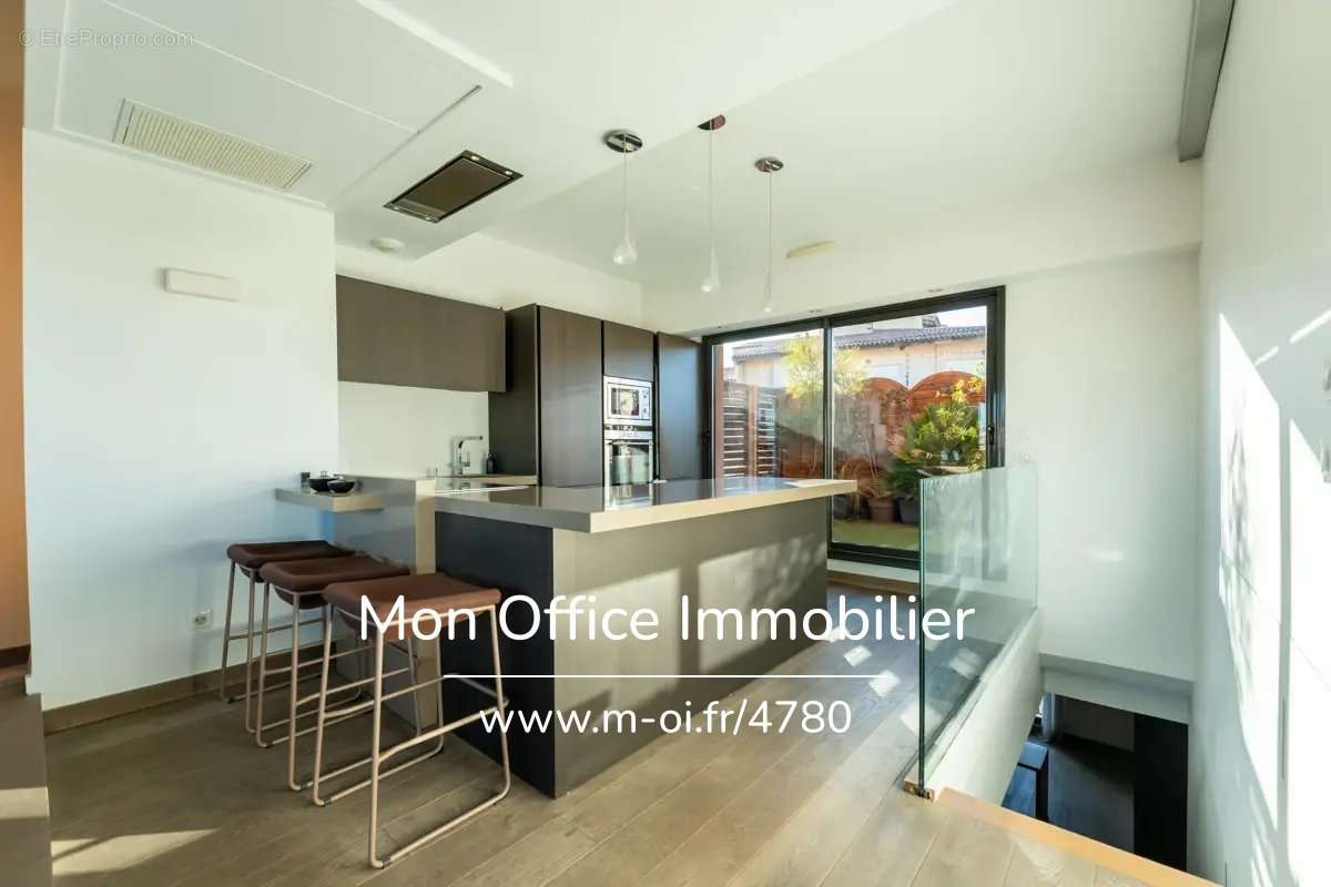 Appartement à MARSEILLE-7E