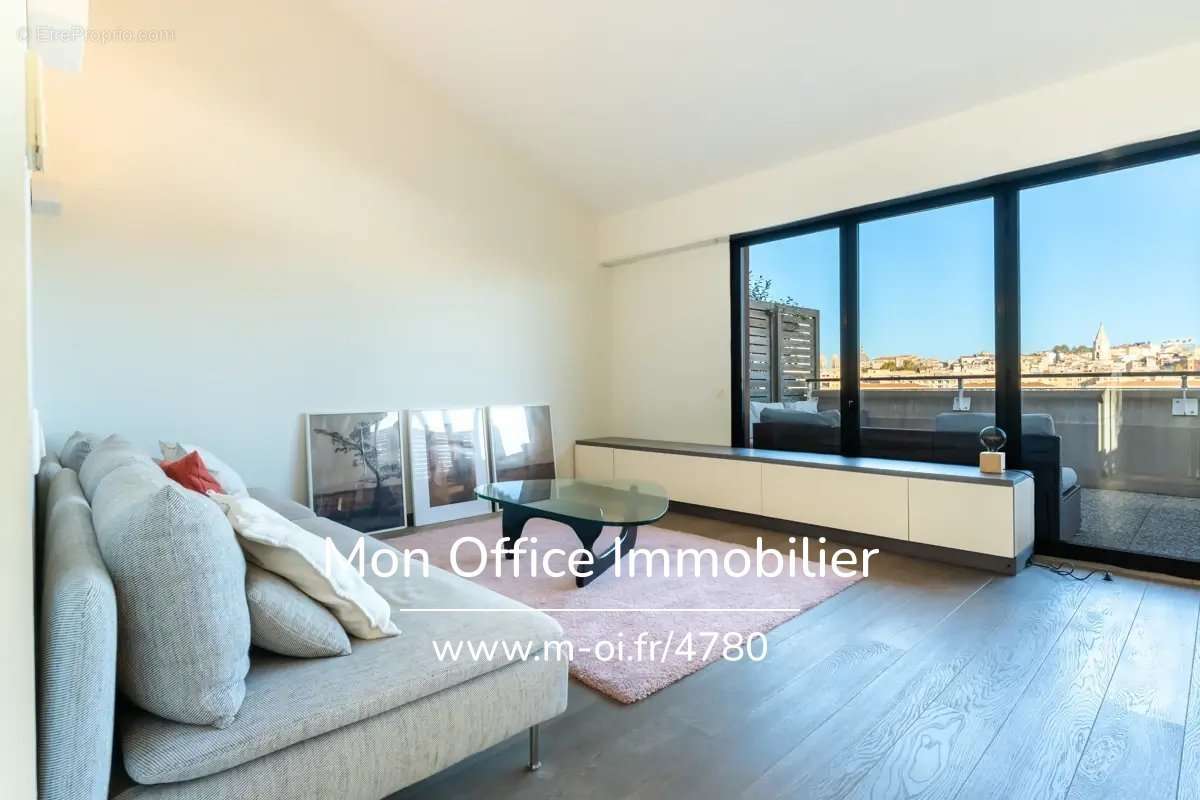 Appartement à MARSEILLE-7E