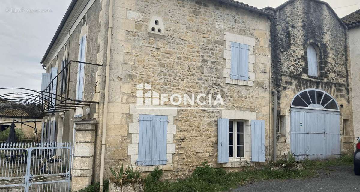 Appartement à MAREUIL