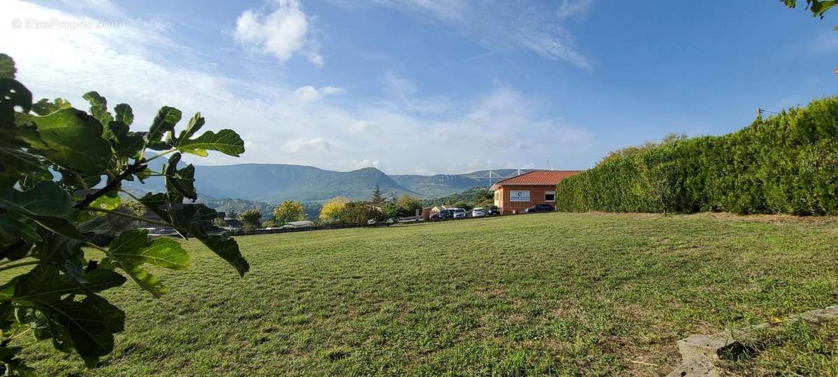 Terrain à MILLAU