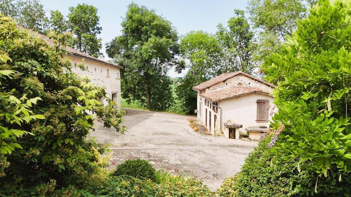 Maison à LAPENCHE