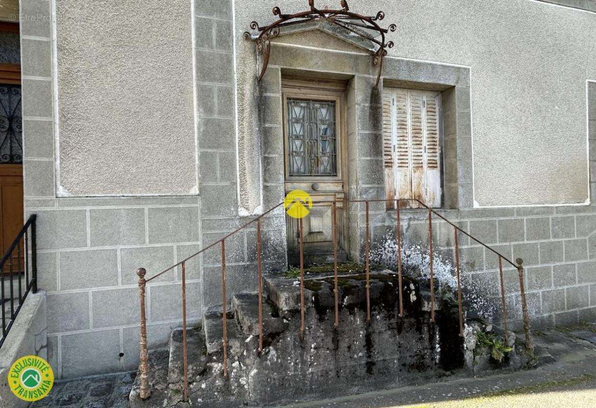 Maison à BENEVENT-L&#039;ABBAYE