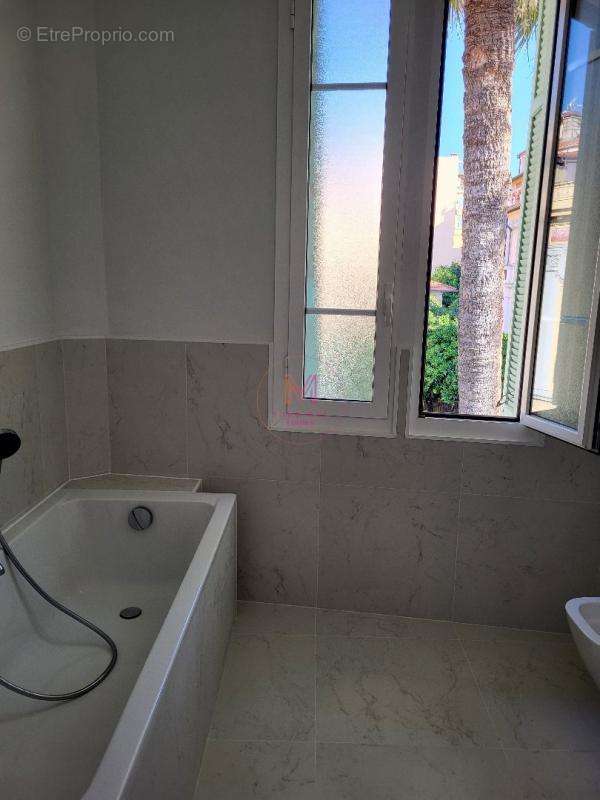 Appartement à MENTON