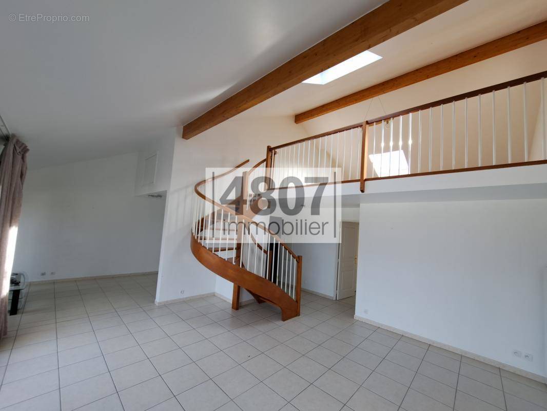 Appartement à VETRAZ-MONTHOUX