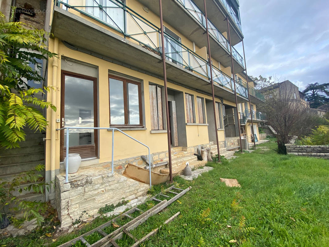 Maison à PUY-L&#039;EVEQUE