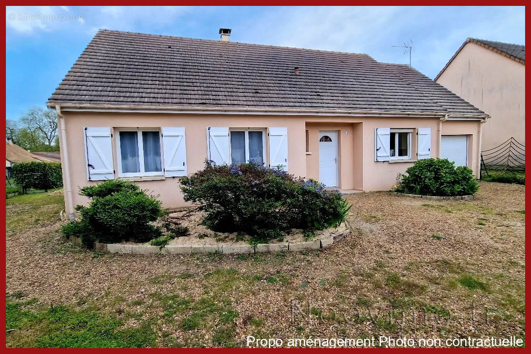 Maison à LA FONTAINE-SAINT-MARTIN