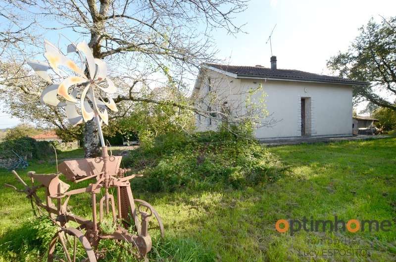 Maison à CHAMPAGNE-MOUTON