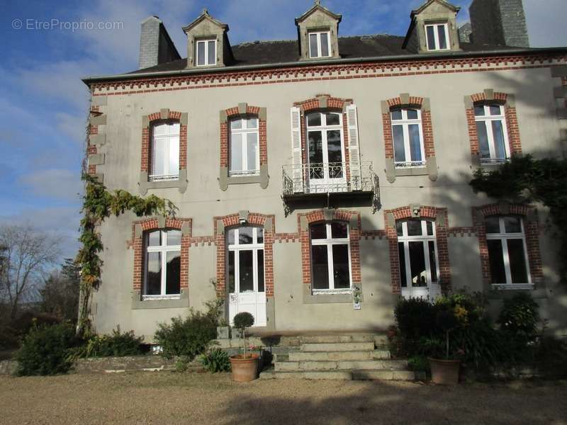 Maison à LA ROCHE-MAURICE