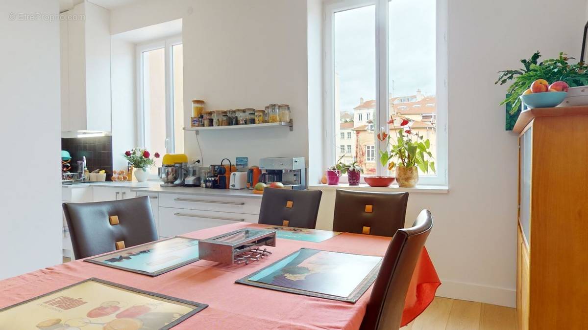 Appartement à LYON-5E