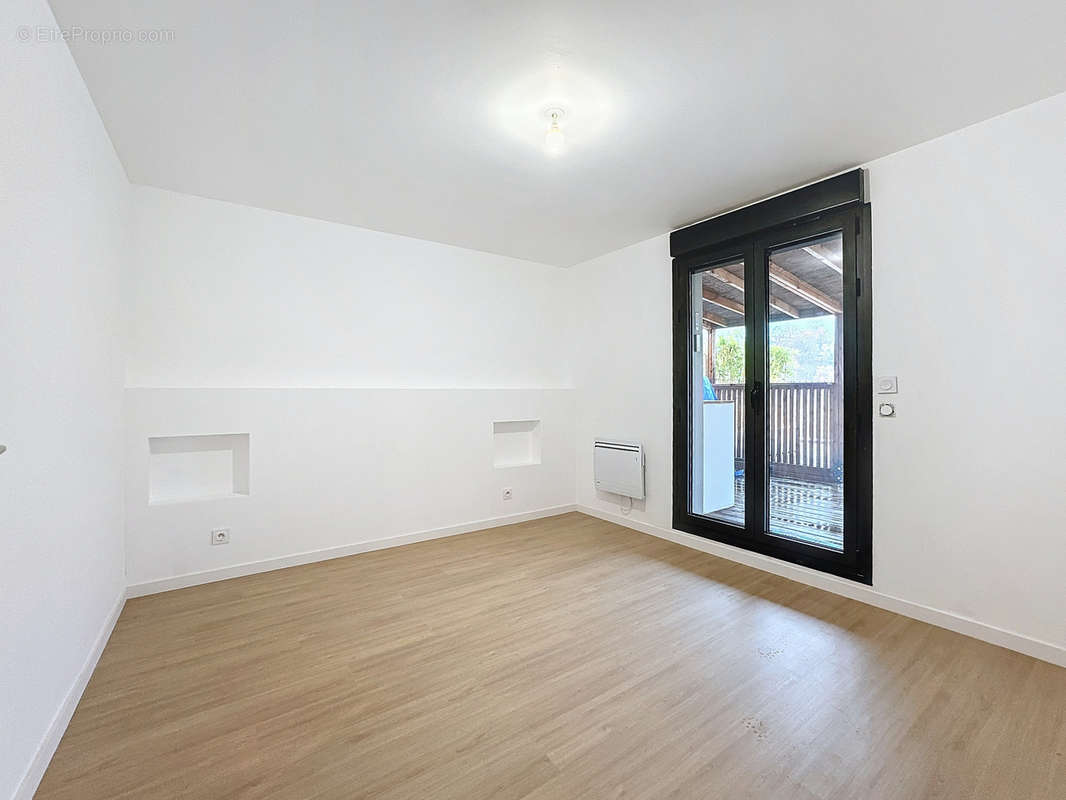 Appartement à SAINT-MARTIN-BELLEVUE