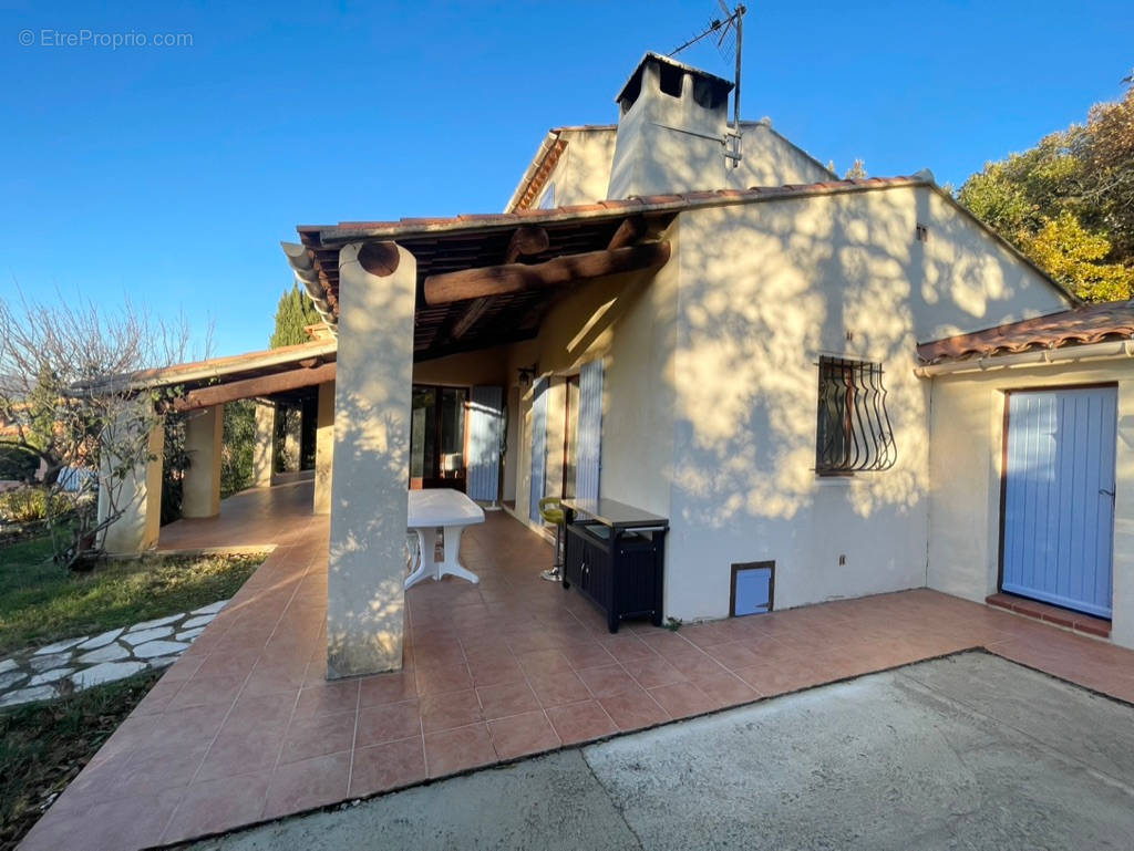 Maison à ROUSSILLON