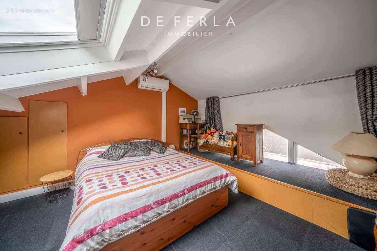 Appartement à PARIS-19E