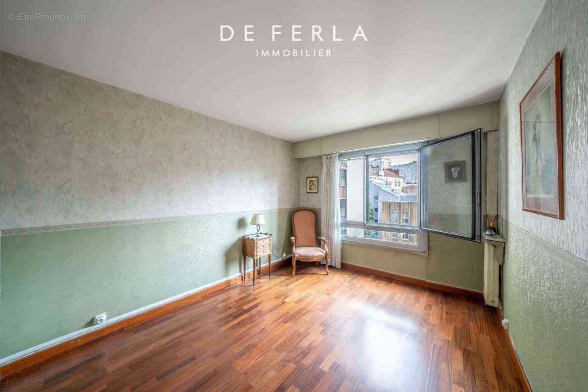 Appartement à PARIS-20E