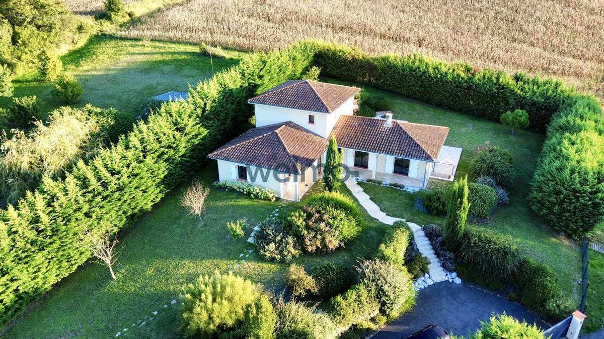 Maison à AURIAC-SUR-VENDINELLE