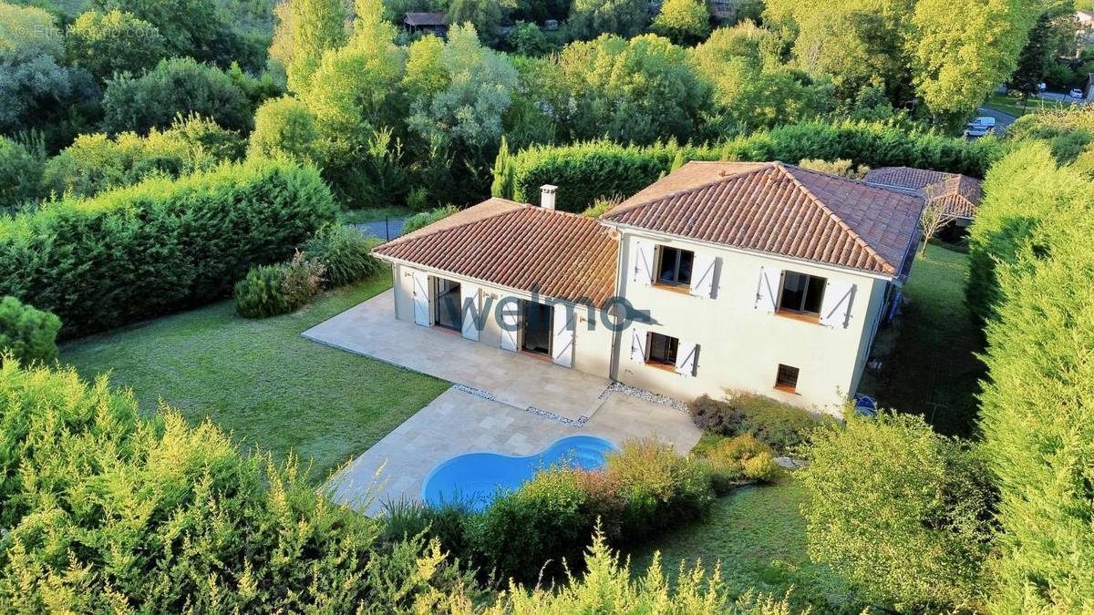 Maison à AURIAC-SUR-VENDINELLE