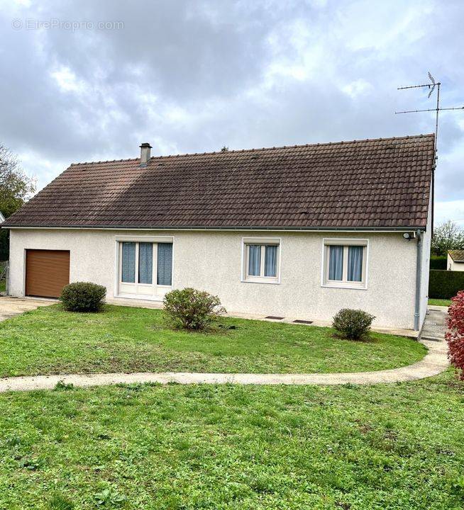 Maison à LONGUEVILLE