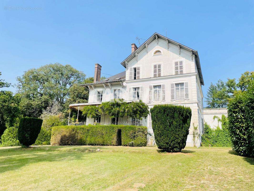 Maison à BLENEAU