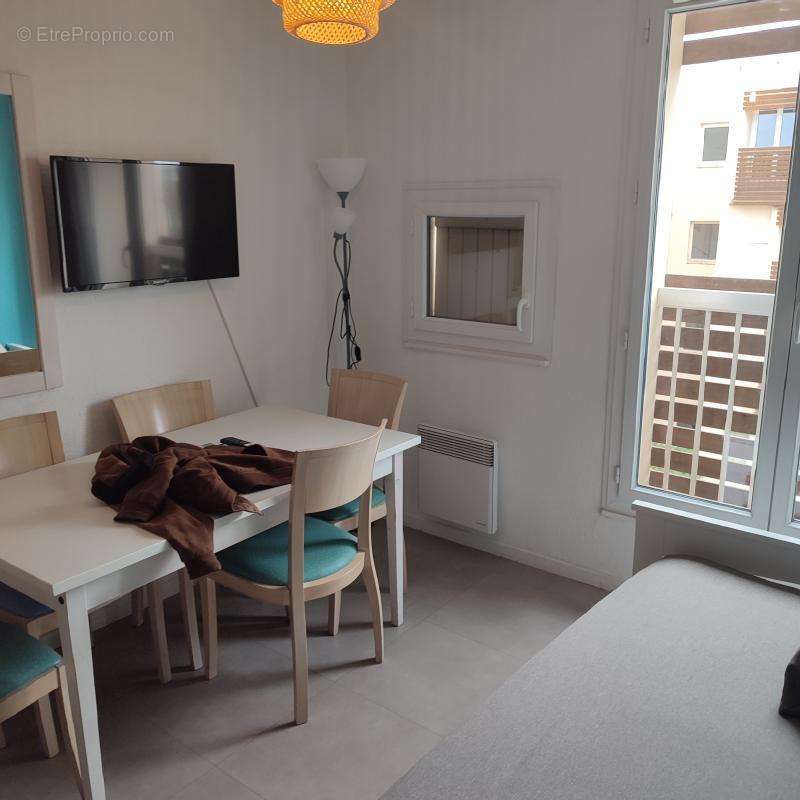 Appartement à LA LONDE-LES-MAURES