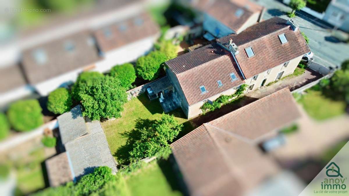 Maison à POITIERS