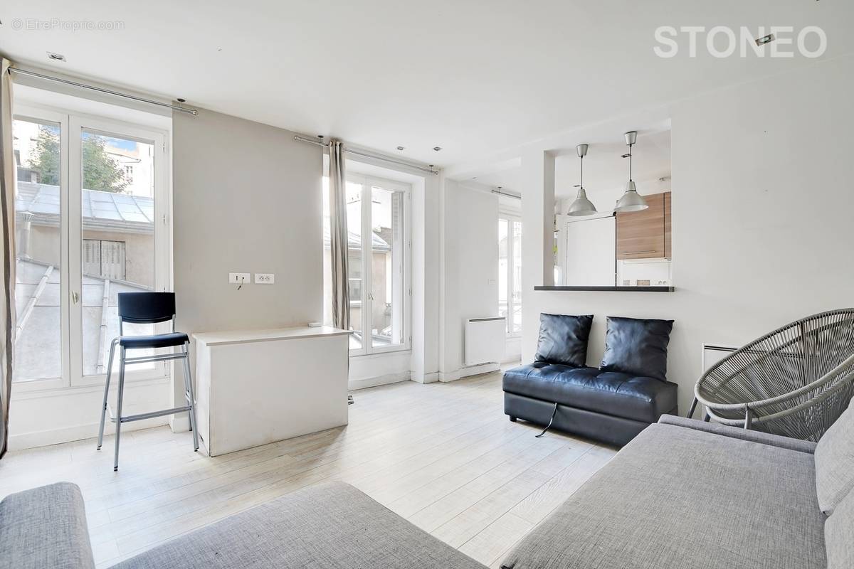 Appartement à PARIS-18E