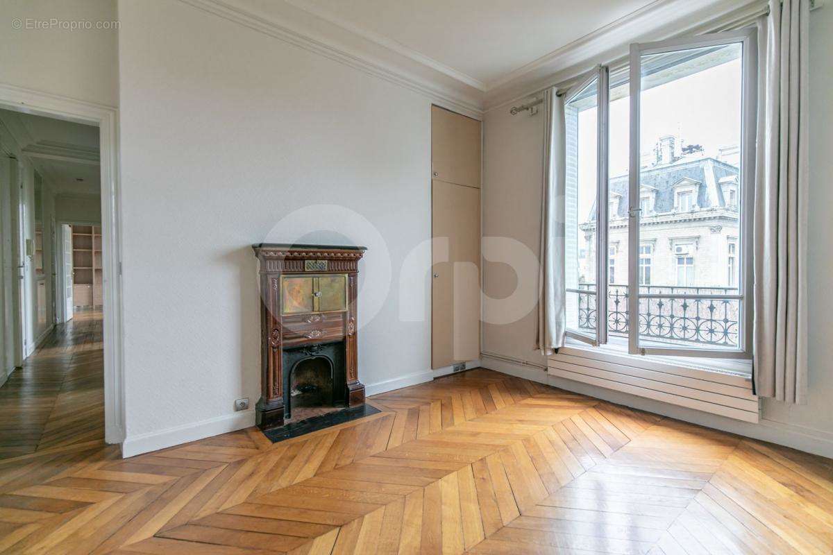 Appartement à NOGENT-SUR-MARNE