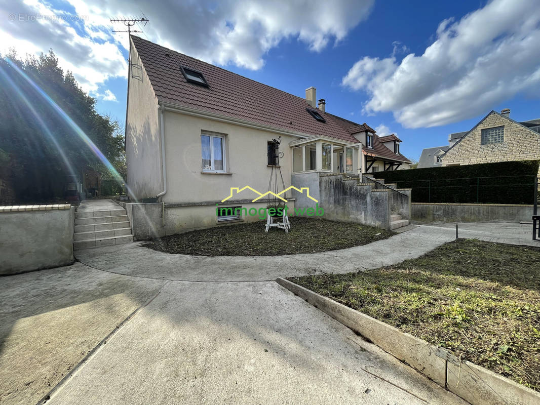 Maison à NEUILLY-EN-THELLE