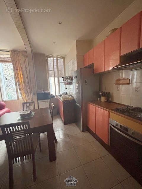 Appartement à MARSEILLE-3E