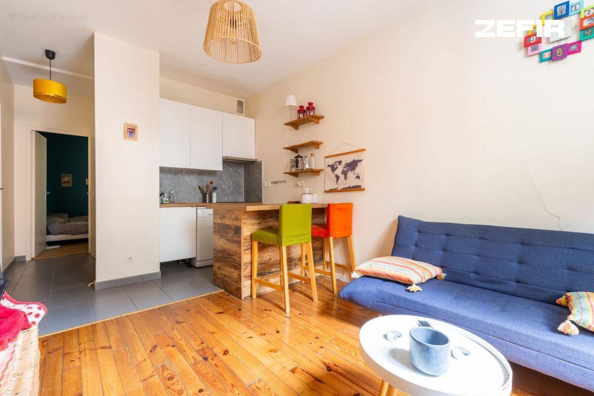 Appartement à PARIS-18E