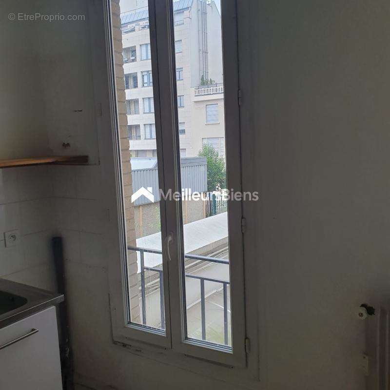 Appartement à PARIS-19E