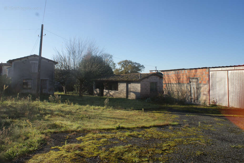 Maison à EYGURANDE-ET-GARDEDEUIL