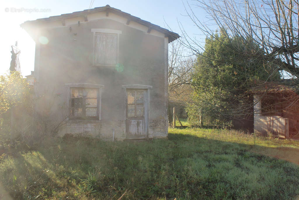 Maison à EYGURANDE-ET-GARDEDEUIL