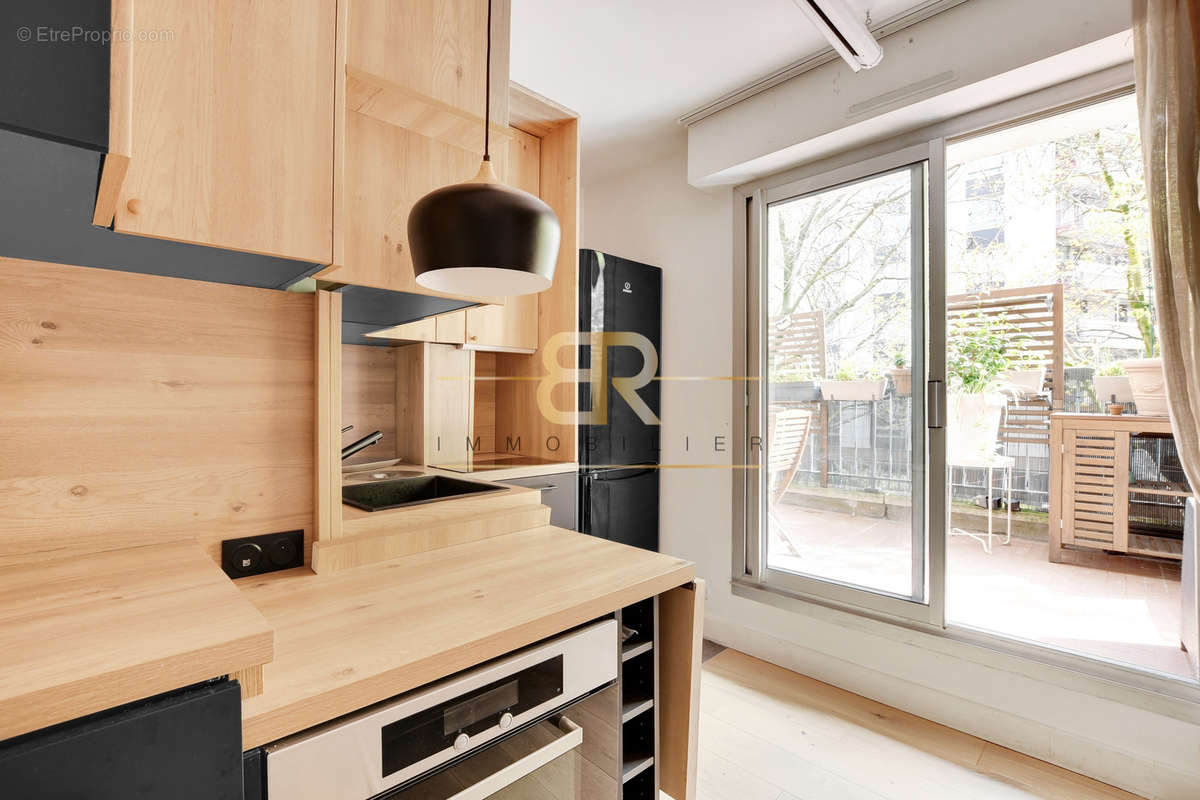 Appartement à PARIS-15E